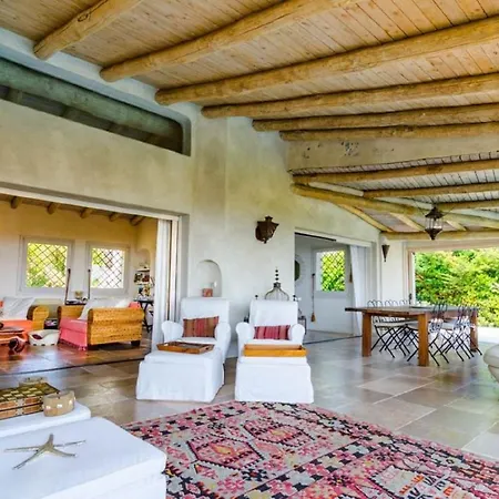 Villa Cala Di Volpe 펜션