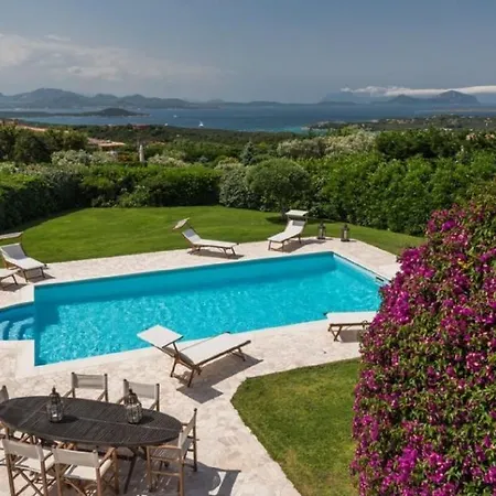 Villa Cala Di Volpe